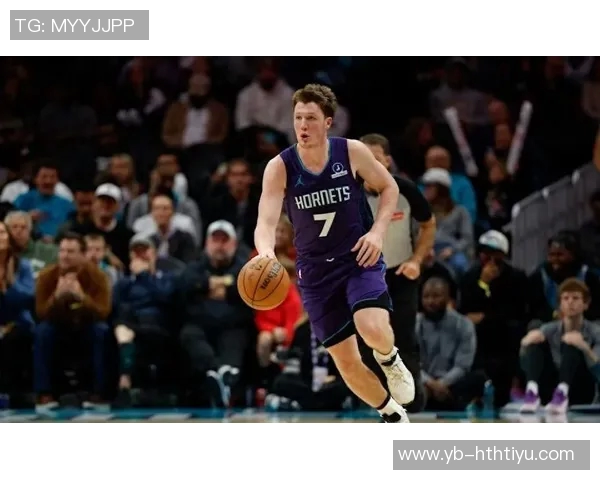 克尼佩尔表现出色12投7中砍下21分7助攻三分球命中率高达55 克尼佩尔表现出色12投7中砍下21分7助攻三分球命中率高达55